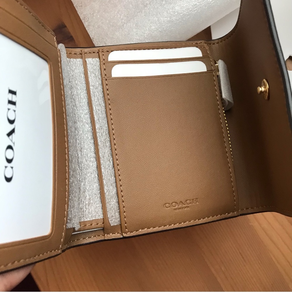 Coach Small Trifold Wallet In Signature Canvas With Floral Cluster Print - Picture 11 of 12